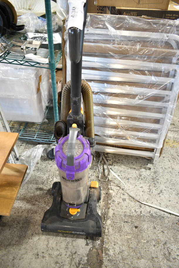 Eureka 182B Power Speed Vacuum Cleaner.  - Image 2 of 9