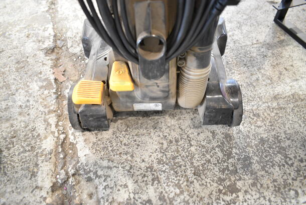 Eureka 182B Power Speed Vacuum Cleaner.  - Image 7 of 9