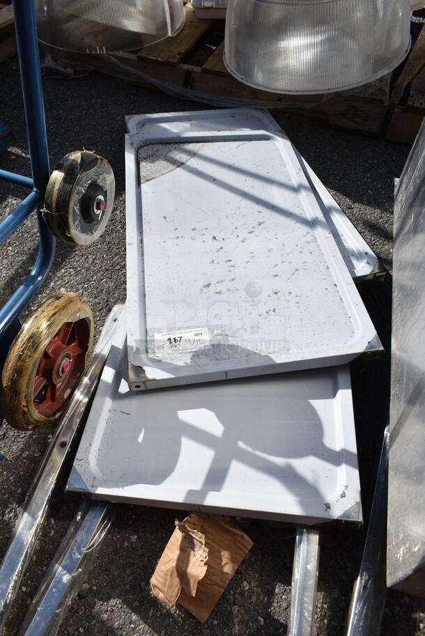 ALL ONE MONEY! Lot of BRAND NEW SCRATCH AND DENT! Items Including 3 Stainless Steel Panels and Casters - Image 4 of 5