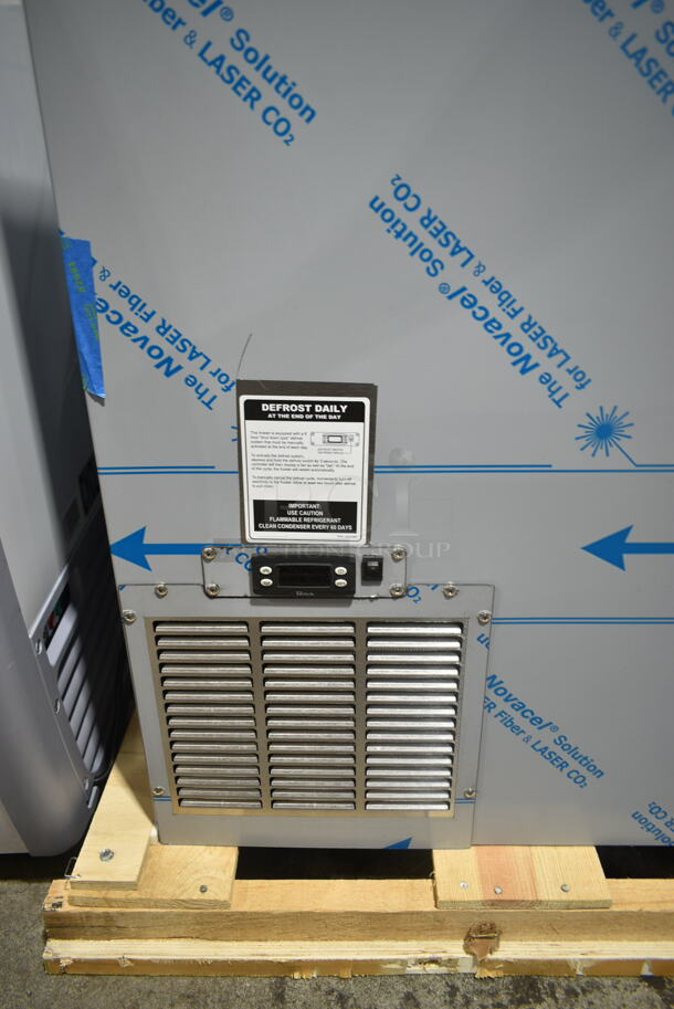 BRAND NEW SCRATCH AND DENT! 2023 Perlick FR36RT-3-SS 36" Stainless Steel Glass Froster / Plate Chiller. 115 Volts, 1 Phase. Tested and Working! - Image 4 of 7
