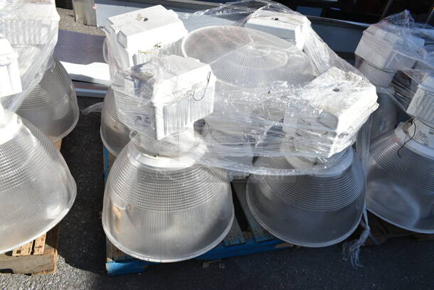 PALLET LOT of 5 Genlyte Metal Wide-Lite Lights. 5 Times Your Bid! - Image 1 of 6