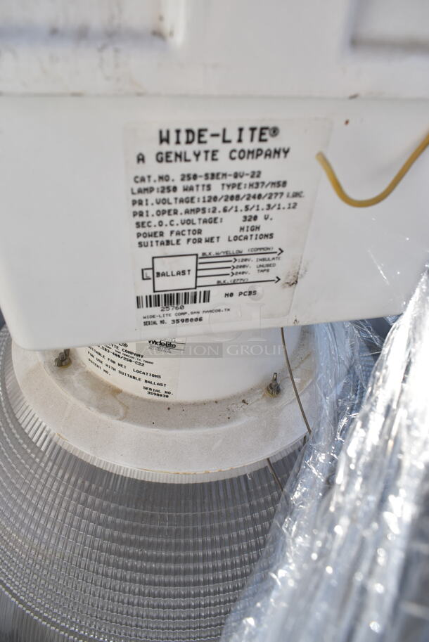 PALLET LOT of 5 Genlyte Metal Wide-Lite Lights. 5 Times Your Bid! - Image 5 of 6