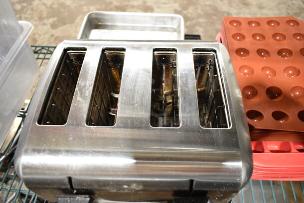 Waring WCT708 Stainless Steel Countertop 4 Slot Toaster. 120 Volts, 1 Phase.  - Image 3 of 4