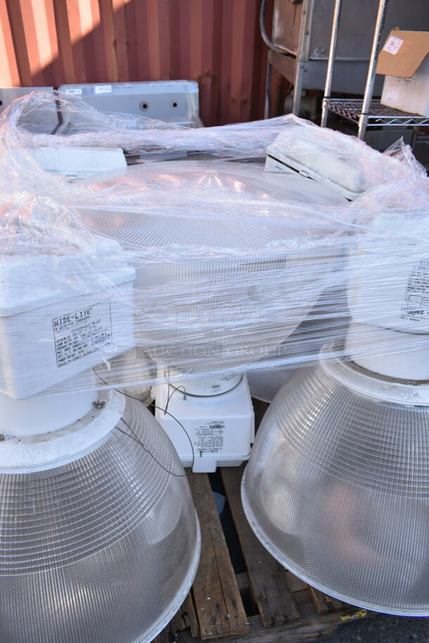 PALLET LOT of 5 Genlyte Metal Wide-Lite Lights. 5 Times Your Bid! - Image 3 of 6
