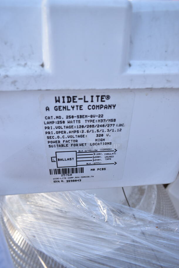 PALLET LOT of 5 Genlyte Metal Wide-Lite Lights. 5 Times Your Bid! - Image 5 of 7