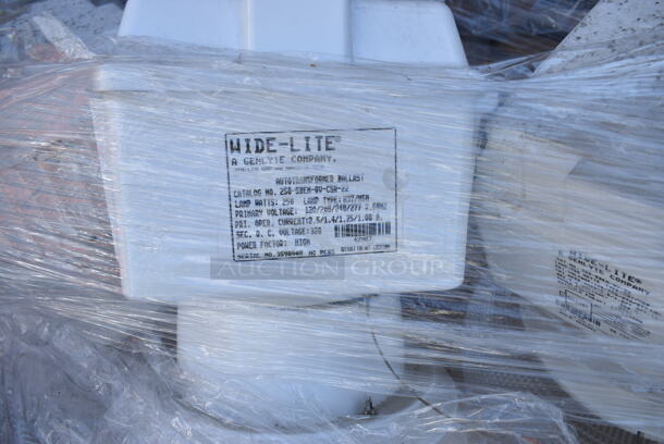 PALLET LOT of 4 Genlyte Metal Wide-Lite Lights. 4 Times Your Bid! - Image 6 of 7