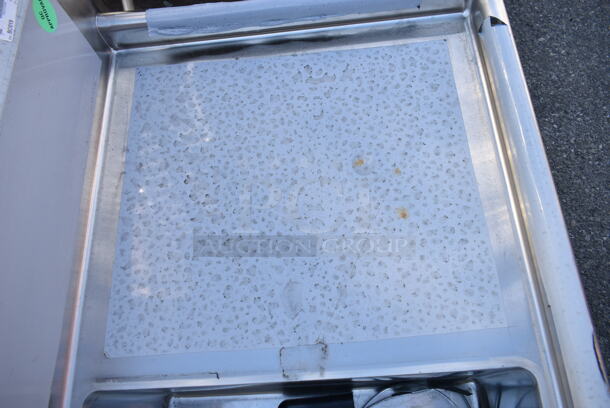 BRAND NEW SCRATCH AND DENT! Regency 600S32323224 121" 16-Gauge Stainless Steel Three Compartment Commercial Sink with Galvanized Steel Legs and 2 Drainboards - 23" x 23" x 12" Bowls. No Legs. - Image 3 of 8