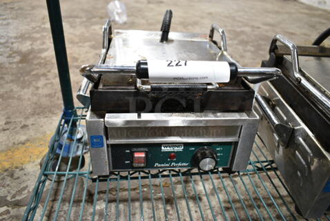 Waring WPG150 Stainless Steel Commercial Countertop Panini Press. 120 Volts, 1 Phase. Tested and Working!