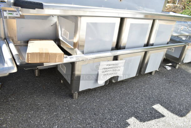 BRAND NEW SCRATCH AND DENT! Regency 600S31515215 79" 16-Gauge Stainless Steel Three Compartment Commercial Sink with Galvanized Steel Legs and 2 Drainboards - 15" x 15" x 12" Bowls. No Legs. - Image 2 of 9