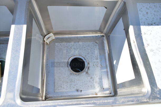BRAND NEW SCRATCH AND DENT! Regency 600S31515215 79" 16-Gauge Stainless Steel Three Compartment Commercial Sink with Galvanized Steel Legs and 2 Drainboards - 15" x 15" x 12" Bowls. No Legs. - Image 5 of 9