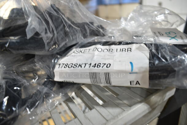 3 BRAND NEW SCRATCH AND DENT! Avantco 178GSKT14670 Vinyl Magnetic Door Gasket for UBB-24-72 Series, UBB-24-72G-HC Series, UBB-72-HC Series, UDD-24-72 Series, and UDD-72-HC Series. 3 Times Your Bid!  - Image 3 of 5