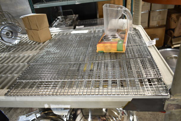 6 BRAND NEW SCRATCH AND DENT! Items Including Assure 190FS175175 Pitco P6072186 Equivalent 17 1/2" x 17 1/2" Mesh Fryer Screen, AvaMix 928PGFBTL Blade Assembly Removal Tool, 57665 Fox Run Ravioli Maker with Dough Press - 12 Count. 6 Times Your Bid! - Image 7 of 8