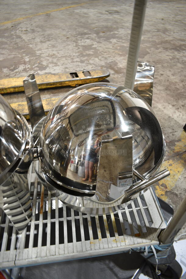 3 BRAND NEW SCRATCH AND DENT! Round Chafers; 2 Acopa Supreme 6.5 Qt. Round Gold Accent Roll Top Chafer and Acopa Supreme 6.5 Qt. Round Chrome Accent Roll Top Chafer. 3 Times Your Bid! - Image 3 of 9