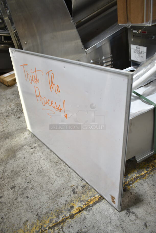 White Board / Marker Board.  - Image 2 of 4
