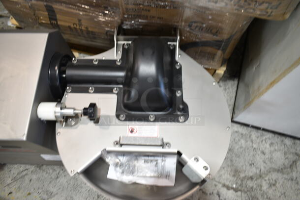 BRAND NEW SCRATCH AND DENT! Sirman 40794058 Katana 12 PTO Buffalo Chopper Food Processor with #12 Hub. 120 Volts, 1 Phase. Tested and Working! - Image 5 of 12