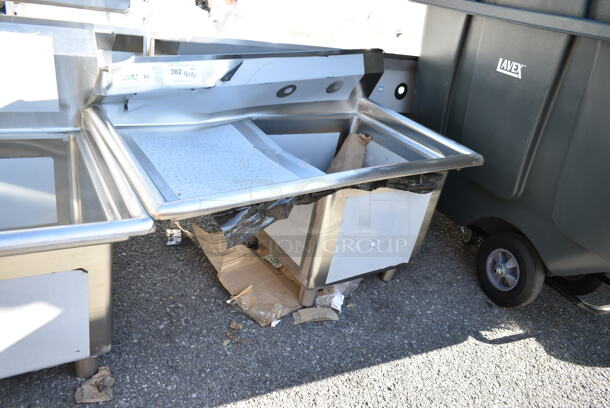 BRAND NEW SCRATCH AND DENT! Regency 600S1181818L 38 1/2" 16-Gauge Stainless Steel One Compartment Commercial Sink with Stainless Steel Legs and 1 Drainboard - 18" x 18" x 14" Bowl. - Image 4 of 8