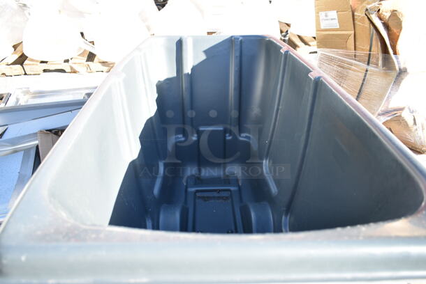 2 BRAND NEW SCRATCH AND DENT! Lavex 475AG001TBGY Dark Gray Poly 0.5 cu. yard Tilt Truck. 300 lb. 2 Times Your Bid!  - Image 4 of 7