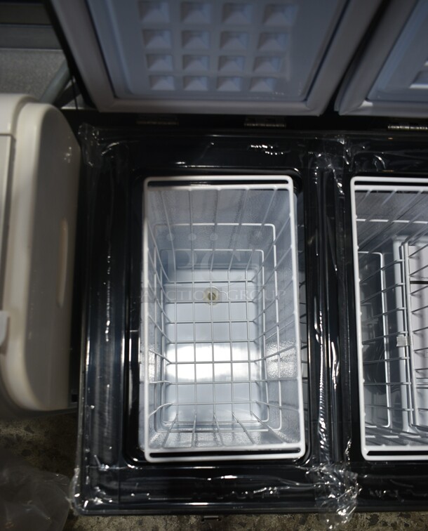 BRAND NEW SCRATCH AND DENT! Whynter FM-62DZ 62 Quart Dual Zone Portable Refrigerator and Deep Freezer Chest, AC 110V/ DC 12V, Real Freezer for Car, Home, and RV, -8°F to 50°F Temperature Range. 115 Volts, 1 Phase. Tested and Working! - Image 5 of 8
