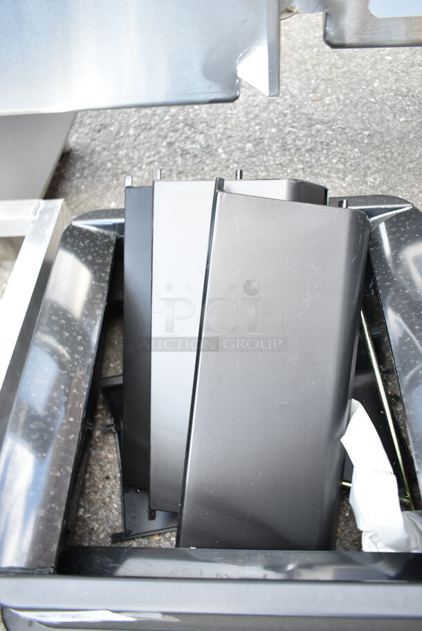 3 BRAND NEW SCRATCH AND DENT!  Black Poly Trash Can Lids Including Lavex 475SQLD35BK 35 / 50 Gallon Black Square Trash Can Swing Lid. 3 Times Your Bid!  - Image 6 of 8