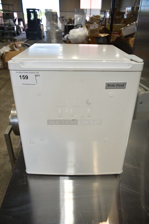 Arctic Fresh AFH16ARFW Metal Mini Cooler. 115 Volts, 1 Phase. Tested and Working! - Image 1 of 5