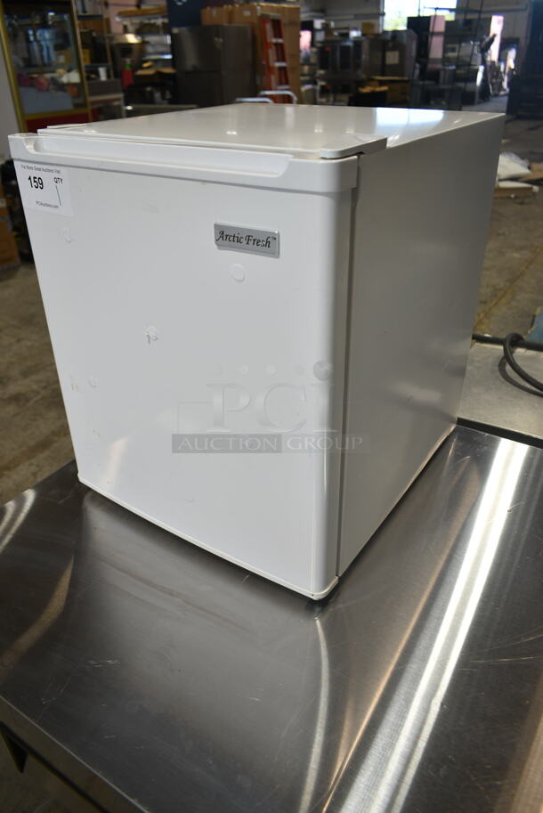 Arctic Fresh AFH16ARFW Metal Mini Cooler. 115 Volts, 1 Phase. Tested and Working! - Image 2 of 5