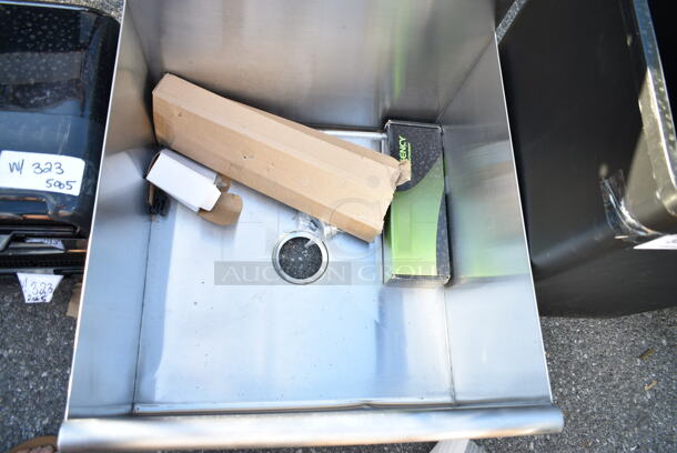 BRAND NEW SCRATCH AND DENT! Stainless Steel Single Bay Sink.  - Image 3 of 5