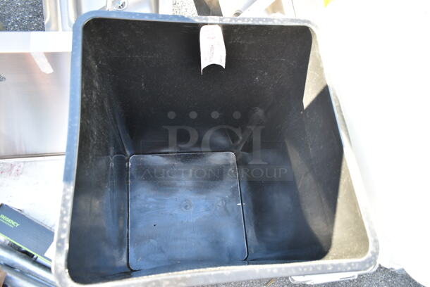 BRAND NEW SCRATCH AND DENT! Lavex 475SQ35BK 35 Gallon Black Square Trash Can - Image 3 of 4