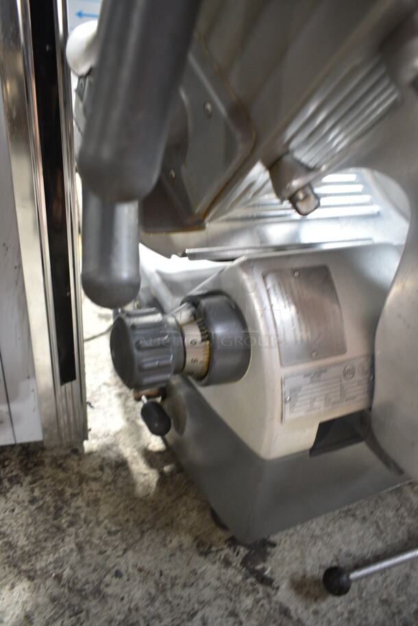 Hobart 2912 Stainless Steel Commercial Countertop Automatic Meat Slicer. 115 Volts, 1 Phase. Tested and Working! - Image 6 of 8