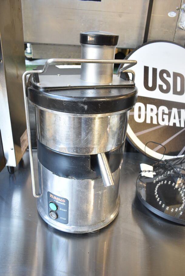 Zummo Ceado Z22C Stainless Stel Commercial Countertop Juicer. 110-120 Volts, 1 Phase. Tested and Working! - Image 1 of 9