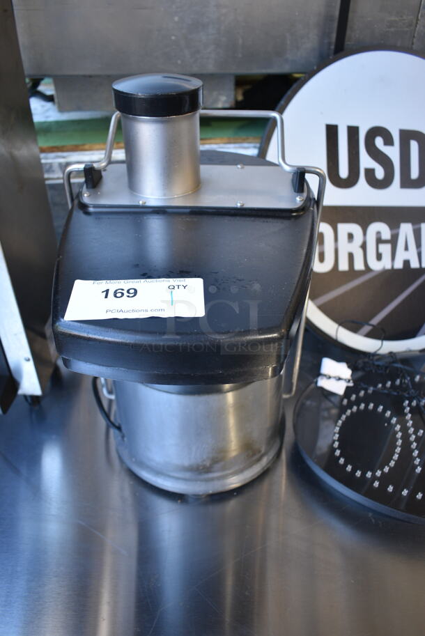 Zummo Ceado Z22C Stainless Stel Commercial Countertop Juicer. 110-120 Volts, 1 Phase. Tested and Working! - Image 2 of 9