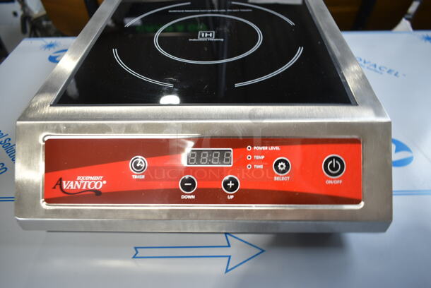BRAND NEW SCRATCH AND DENT! Avantco 177IC3500 Stainless Steel Commercial Countertop Single Burner Induction Range. 208-240 Volts, 1 Phase.  - Image 4 of 5