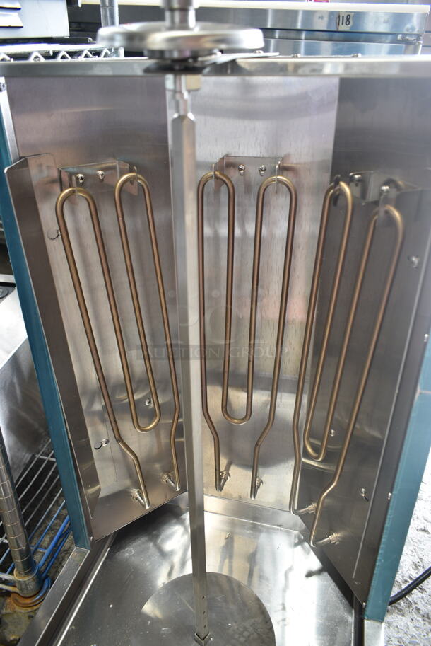 BRAND NEW SCRATCH AND DENT! Avantco 177VBE102M Stainless Steel Electric 65 lb. Vertical Broiler. 208/240 Volts, 1 Phase. - Image 4 of 8