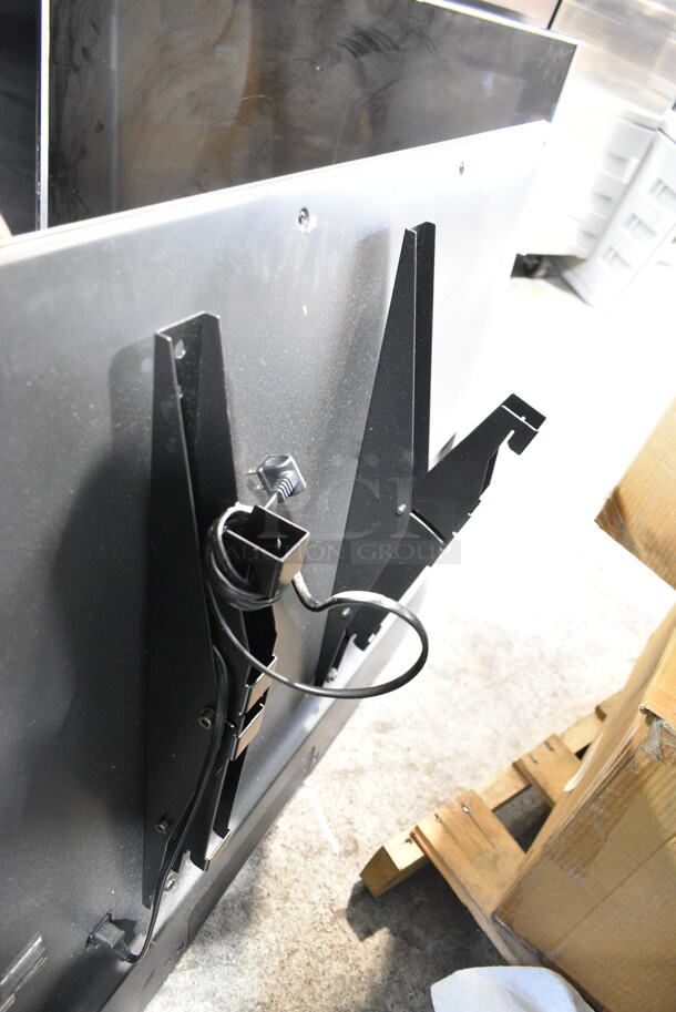 LG 55UK6500AUA 55" Television. 100-240 Volts, 1 Phase. Buyer Must Pick Up - We Will Not Ship This Item. Tested and Does Not Power On - Image 3 of 8
