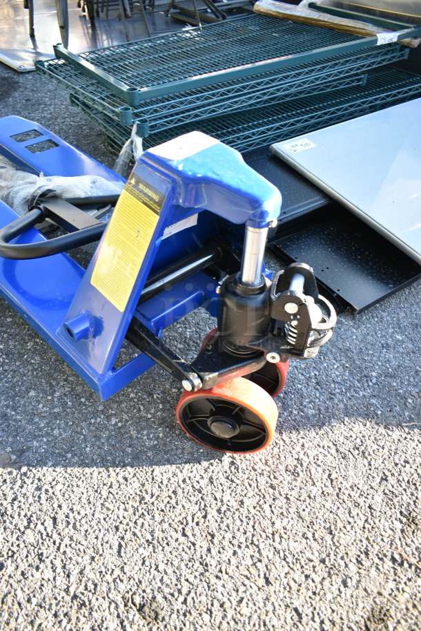 BRAND NEW SCRATCH AND DENT! Lavex 481DB20MN 17" x 35 1/2" Manual Pallet Jack - 4,400 lb. Capacity - Image 5 of 7