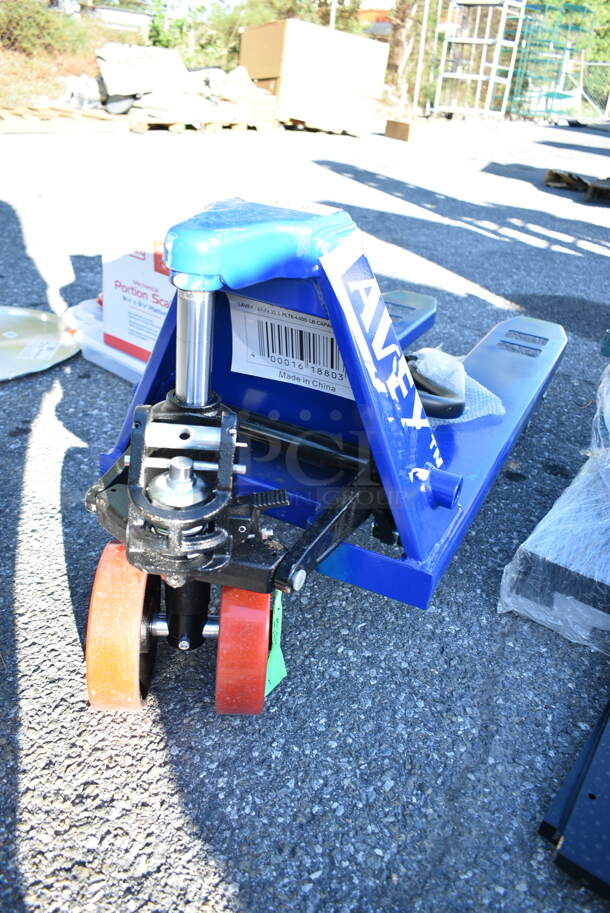 BRAND NEW SCRATCH AND DENT! Lavex 481DB20MN 17" x 35 1/2" Manual Pallet Jack - 4,400 lb. Capacity - Image 6 of 7