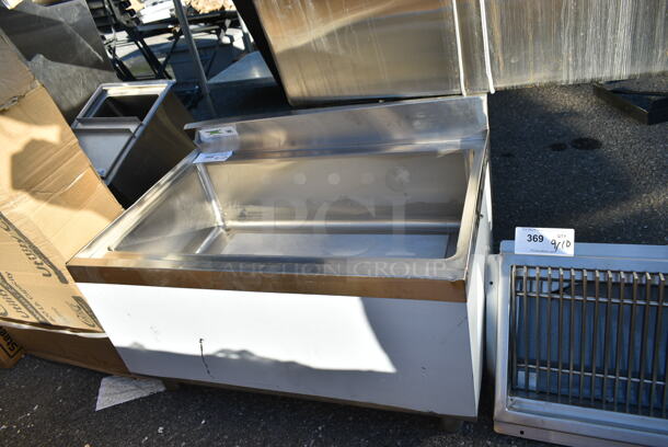 BRAND NEW SCRATCH AND DENT! Regency 600IB2130C0 21" x 30" Underbar Ice Bin with 10 Circuit Post-Mix Cold Plate and Bottle Holders. No Legs - Image 2 of 5
