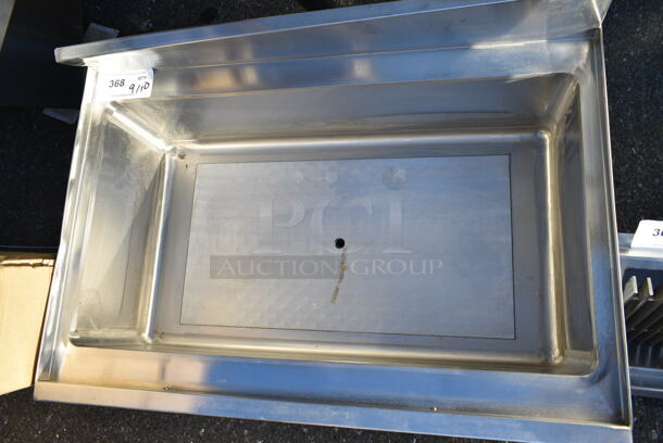 BRAND NEW SCRATCH AND DENT! Regency 600IB2130C0 21" x 30" Underbar Ice Bin with 10 Circuit Post-Mix Cold Plate and Bottle Holders. No Legs - Image 4 of 5