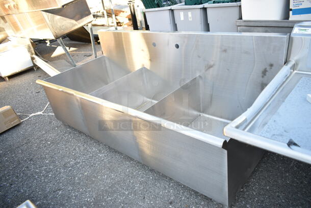 BRAND NEW SCRATCH AND DENT! Stainless Steel 3 Bay Sink. No Legs. Bays 20x24x14 - Image 3 of 6