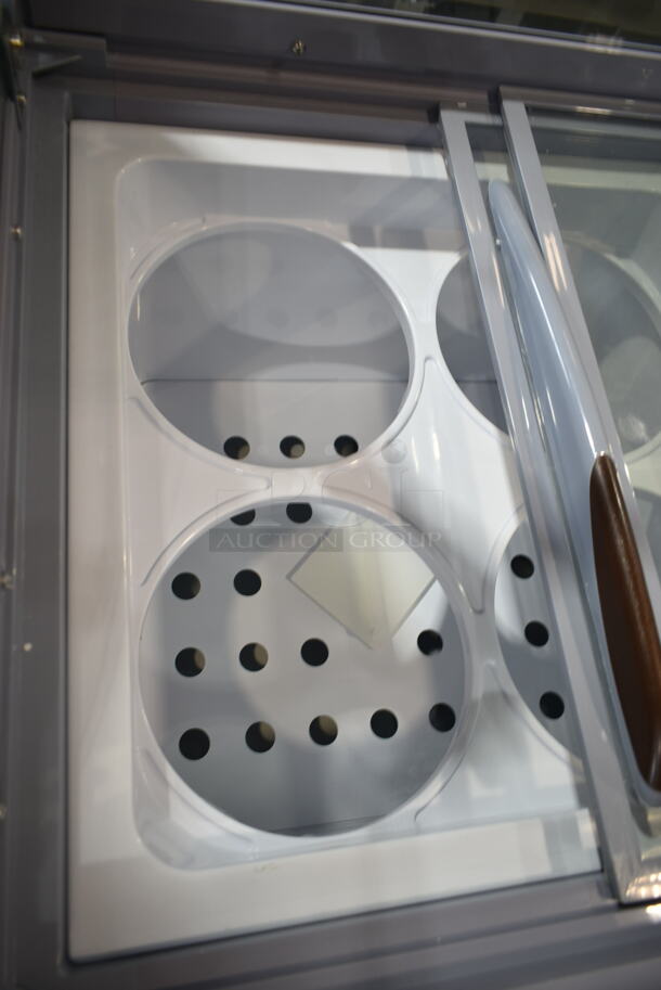 BRAND NEW SCRATCH AND DENT! Avantco 360ADC8HC 49" Customizable Ice Cream Dipping Cabinet w/ Sneeze Guard. 115 Volts, 1 Phase. Tested and Working! - Image 7 of 11