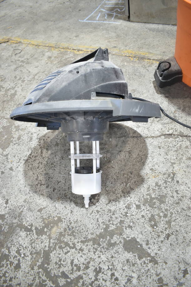 Rigid Orange and Black Poly Shop Vac Wet Dry Vacuum. Tested and Working! - Image 6 of 7