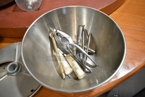 4 Items Including Bowl, Food Processor Blade, Stock Pot and Soup Kettle Food Warmer. 4 Times Your Bid!  - Image 2 of 12