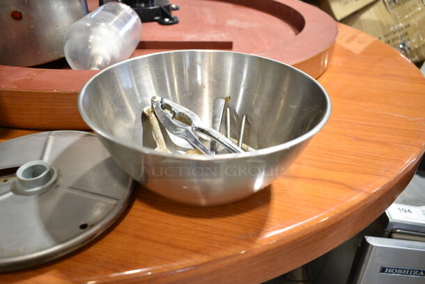 4 Items Including Bowl, Food Processor Blade, Stock Pot and Soup Kettle Food Warmer. 4 Times Your Bid!  - Image 3 of 12