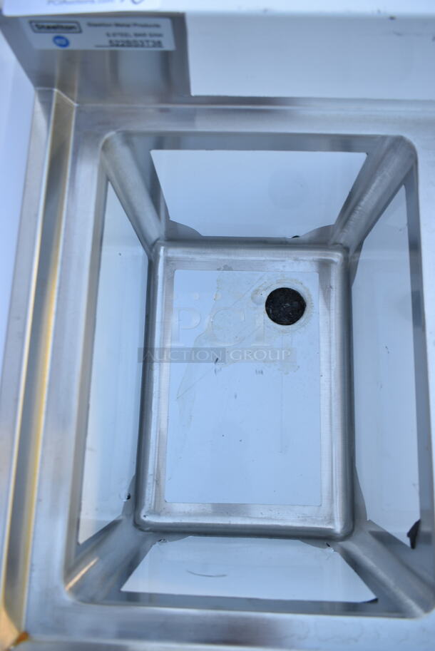 BRAND NEW SCRATCH AND DENT! Steelton 522BS3T38 3 Bowl 18 Gauge Underbar Sink - 38" x 18 3/4" - Image 5 of 8