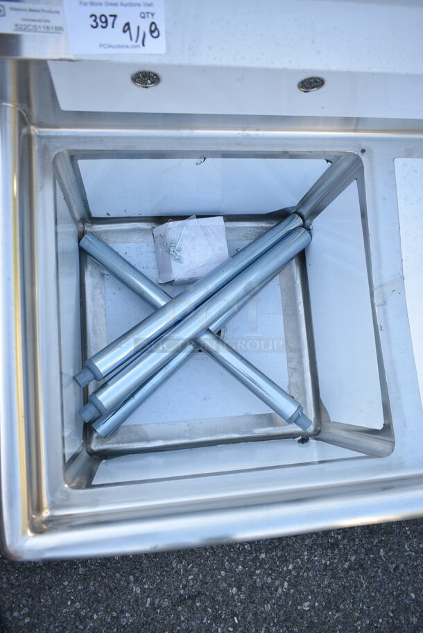 BRAND NEW SCRATCH AND DENT! Steelton 522CS11818R  38 3/4" 18-Gauge Stainless Steel One Compartment Commercial Sink with Right Drainboard - 18" x 18" x 12" Bowl - Image 5 of 7