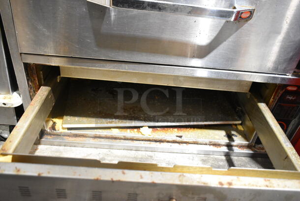 Hatco HDW-3 Stainless Steel Commercial 3 Drawer Warming Drawer. 120 Volts, 1 Phase.  Tested and Working! - Image 4 of 8
