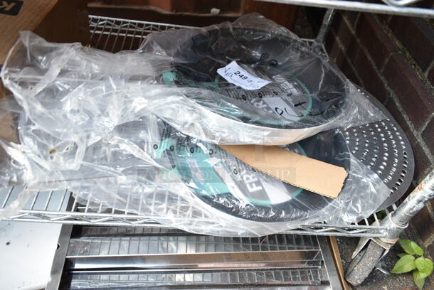 9 BRAND NEW SCRATCH AND DENT! Items Including 7 American Metalcraft 18916SP 16" Super Perforated Aluminum Pizza Disk and 2 Choice 407FRYPANS12 12" Aluminum Non-Stick Fry Pan. 9 Times Your Bid!  - Image 5 of 6