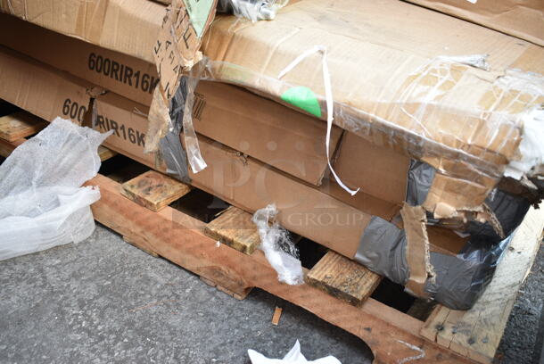 2 BRAND NEW SCRATCH AND DENT! Regency 600RIR16KD 16 Pan Aluminum End Load Sheet / Bun Pan Rack for Reach-Ins - Unassembled. May Be Missing Pieces. 2 Times Your Bid! - Image 2 of 4