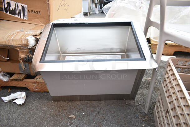 BRAND NEW SCRATCH AND DENT! Regency 600IB2418CP  18" x 24" Stainless Steel Drop-In Ice Bin with 7 Circuit Post-Mix Cold Plate. No Lid.  - Image 2 of 4