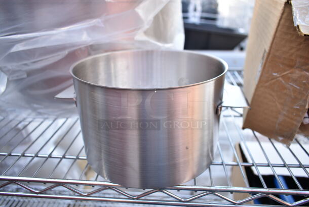 3 BRAND NEW SCRATCH AND DENT! Items Including Robot Coupe 59132 Stainless Steel Bowl, Robot Coupe 59430 3.5 Qt. / 3.3 Liter Stainless Steel Mini Bowl Assembly, Acopa Stainless Steel Round Chafer. 3 Times Your Bid!  - Image 5 of 8