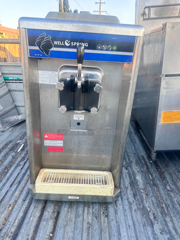 Wellspring Countertop Soft Serve Ice Cream Machine with 1 Hopper - 220V, 1 Phase Tested and Working! - Image 1 of 6